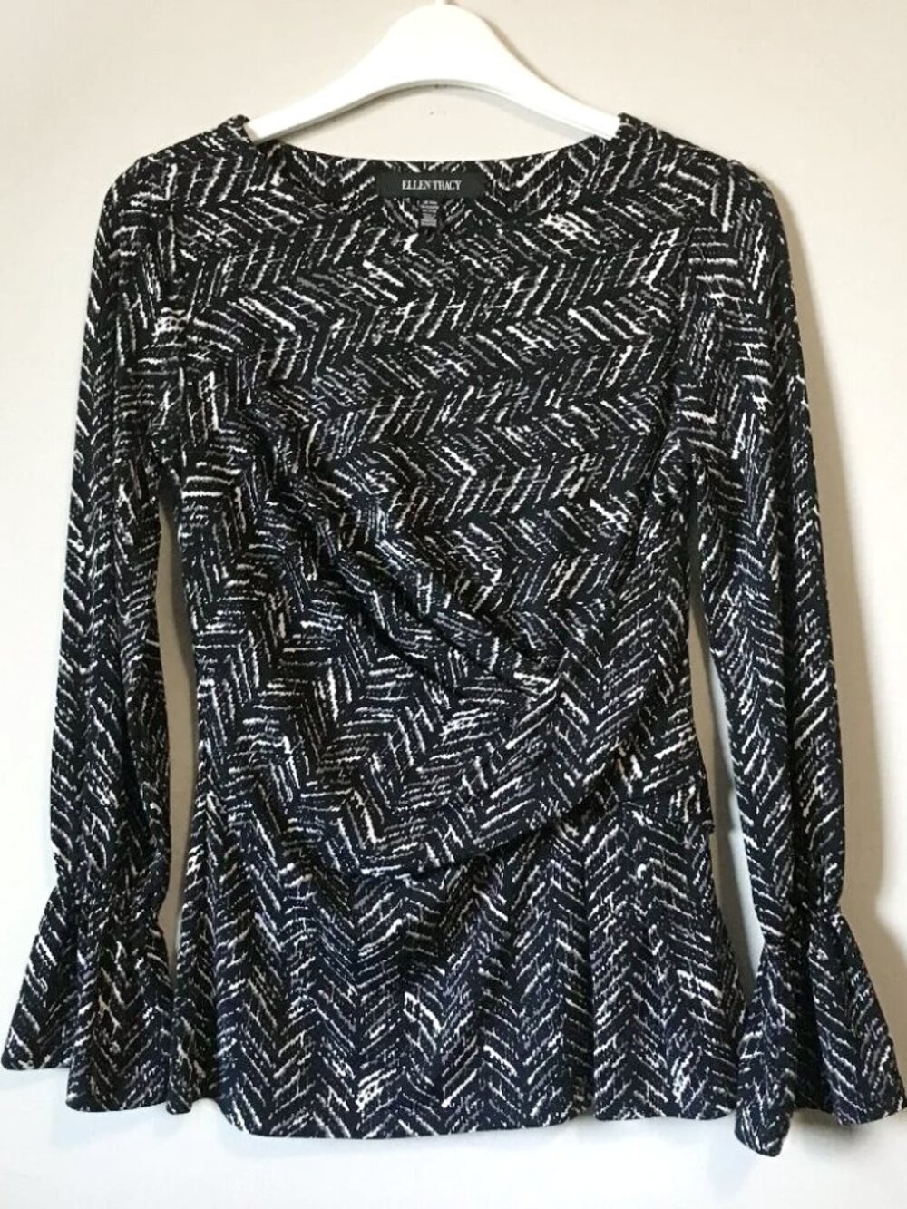 Ellen Tracy B&W Grey Herringbone Print Twist Waist Ruffle Top PXS Office Siren